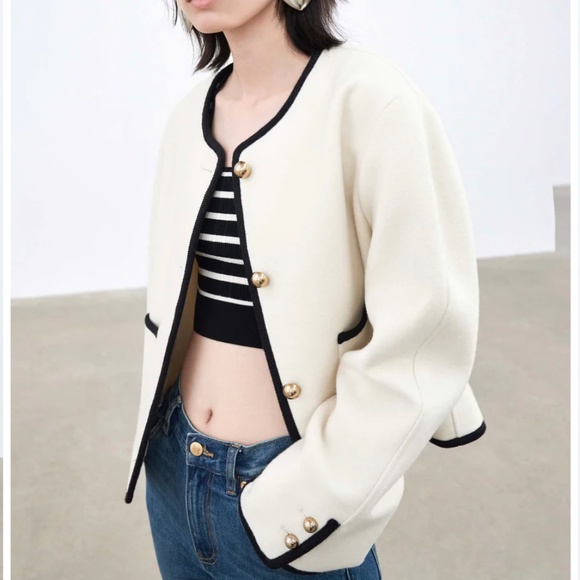 Mo&Co Contrast Single-breasted Collarless Coat - Picture 5 of 5